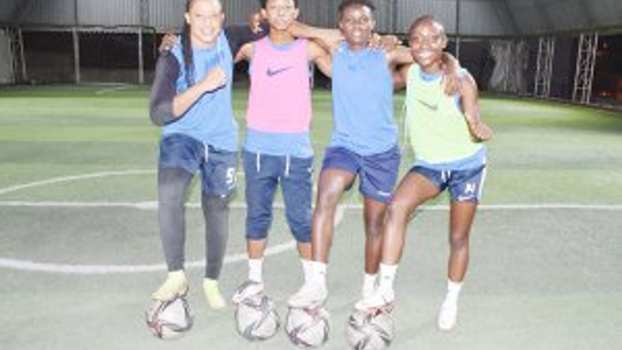 Hakkarigücü, kadrosuna 4 Afrikalı kadın futbolcu daha kattı