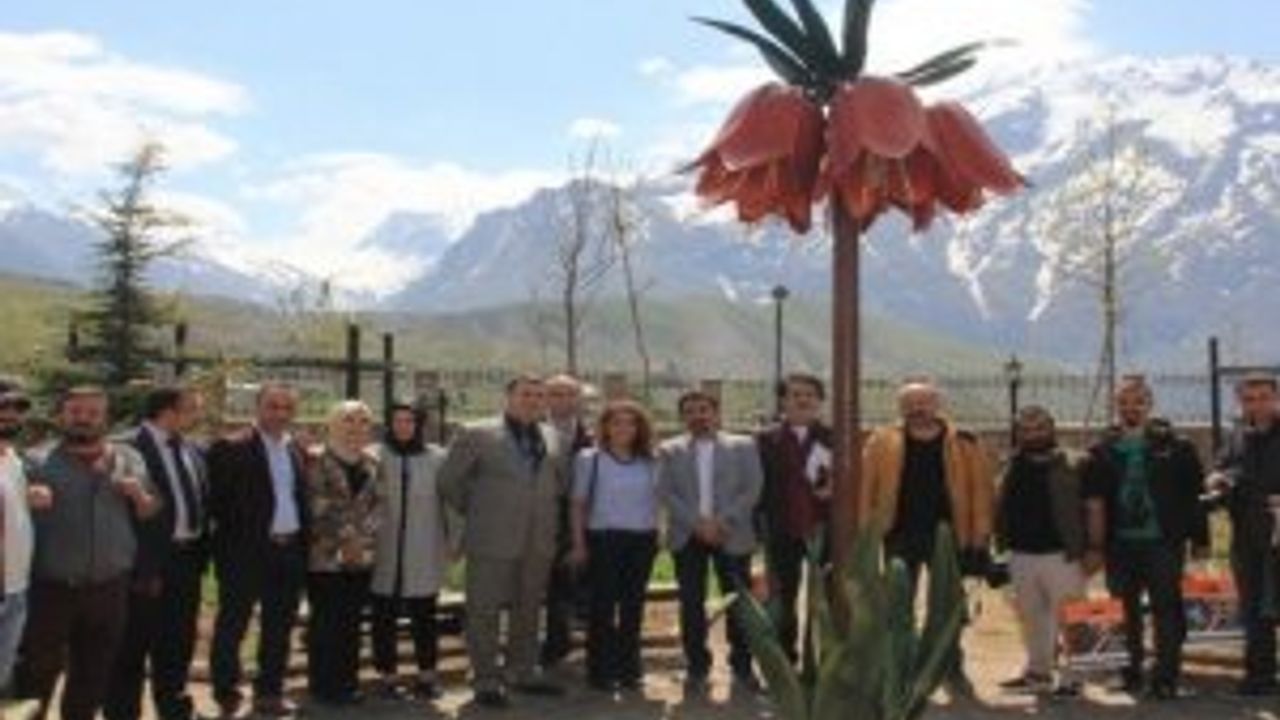 Hakkari'de Gazetecilere 'Çiçekler solmadan 'projesi tanıtıldı