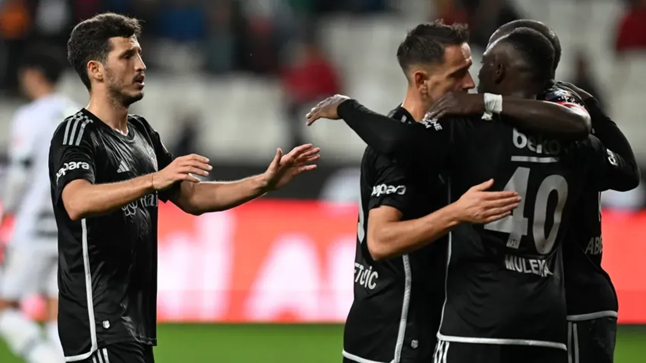 Beşiktaş deplasmanda 3 puanı 2 golle aldı
