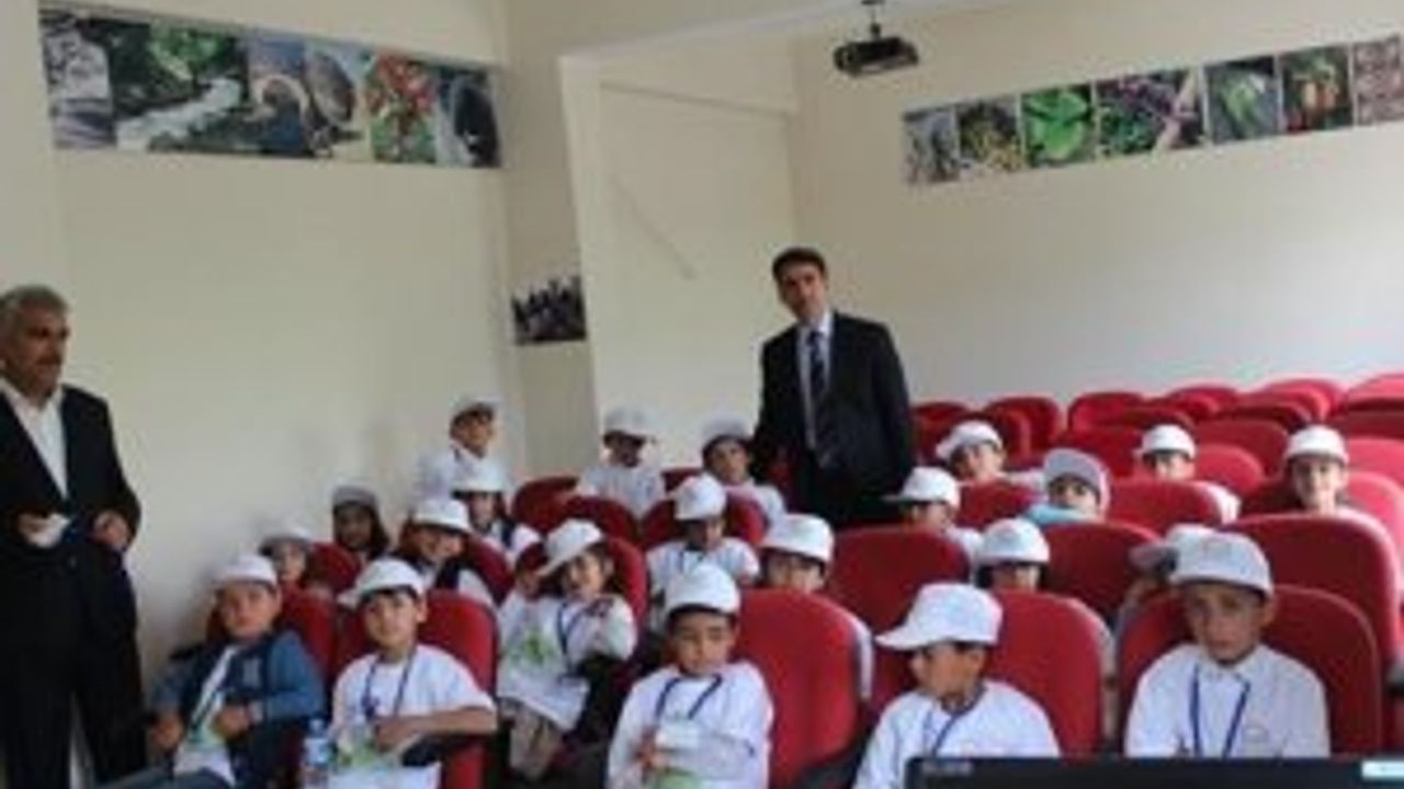 Hakkari’de 'Lider Çocuk Tarım Kampı' Projesi