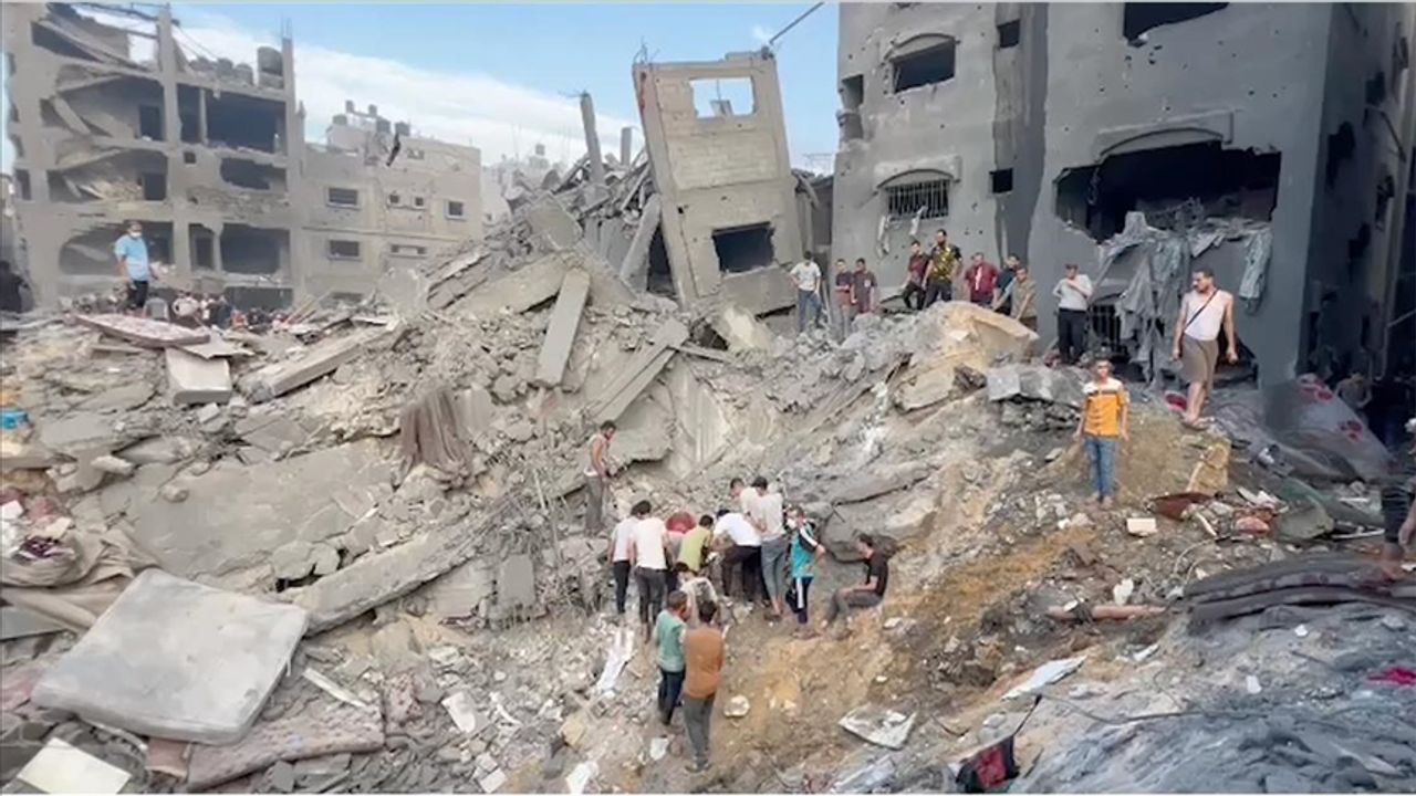 İsrail, Cibaliya Mülteci Kampını vurdu: 100 ölü