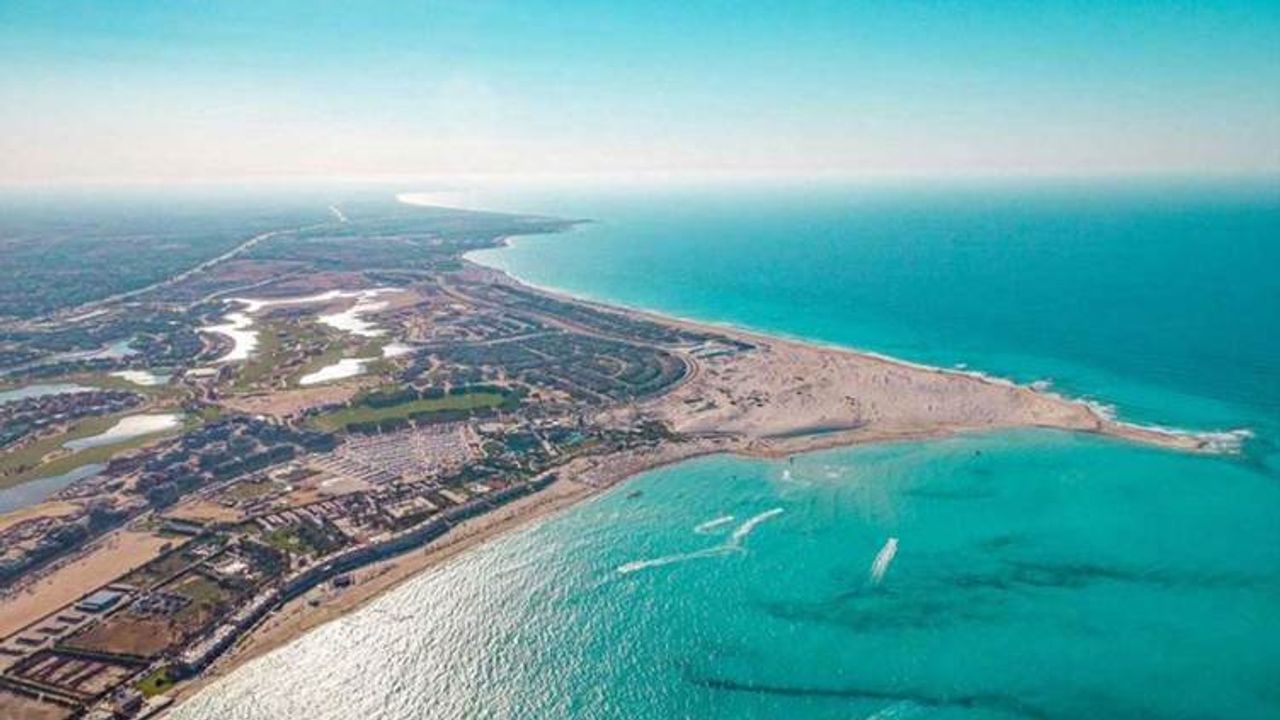 Döviz krizi yaşayan Mısır sahil kasabasını BAE’ye sattı