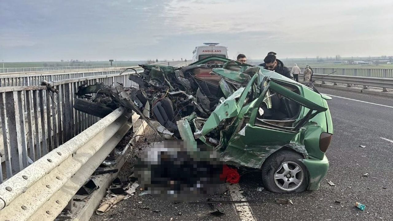 Feci kazada 20 yaşındaki sürücü öldü