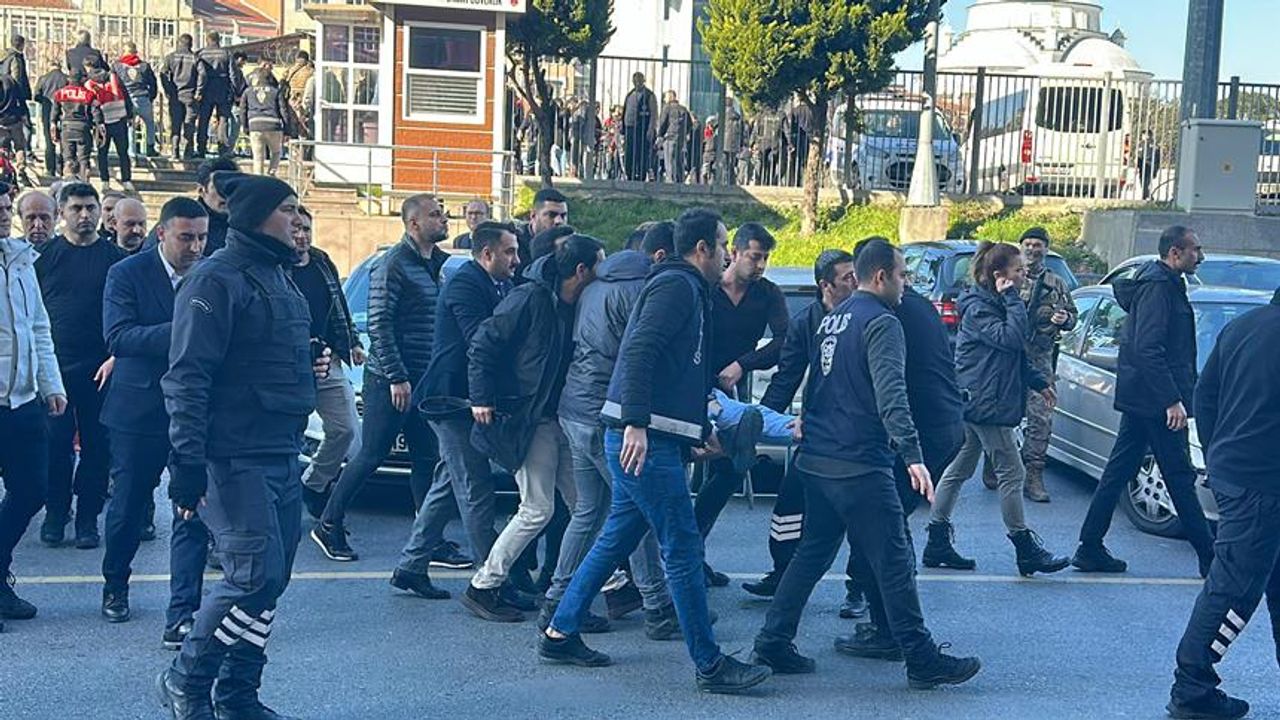 Çağlayan Adliyesi önündeki polis noktasına silahlı saldırı