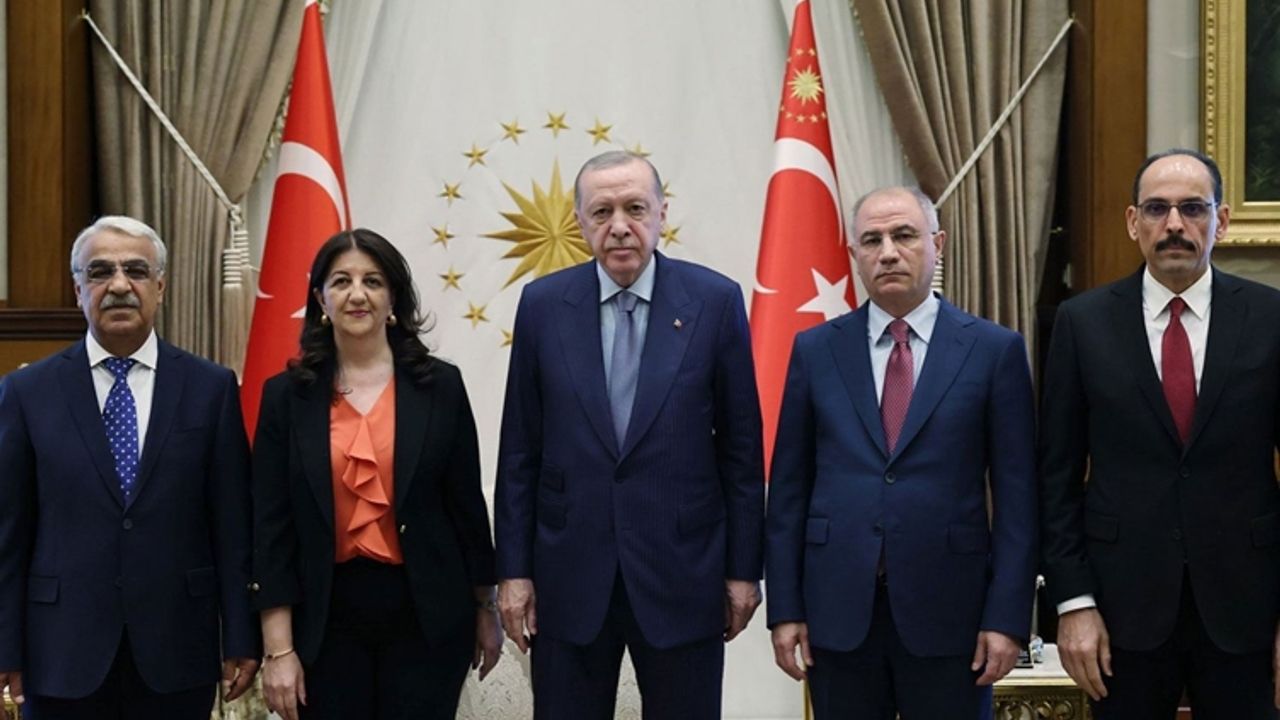 DEM Parti İmralı Heyeti’nin Erdoğan’la görüşmesi ertelendi