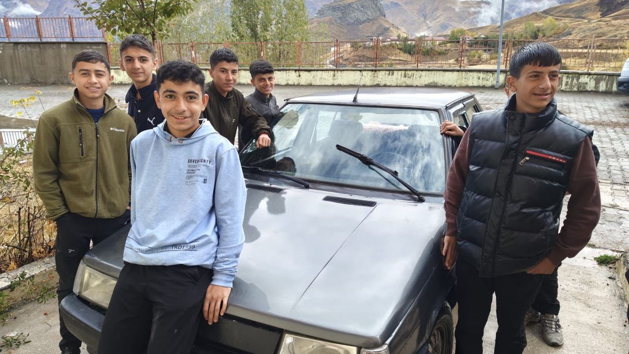 MÜSİAD’tan Hakkari Atatürk MTAL’ye araç desteği