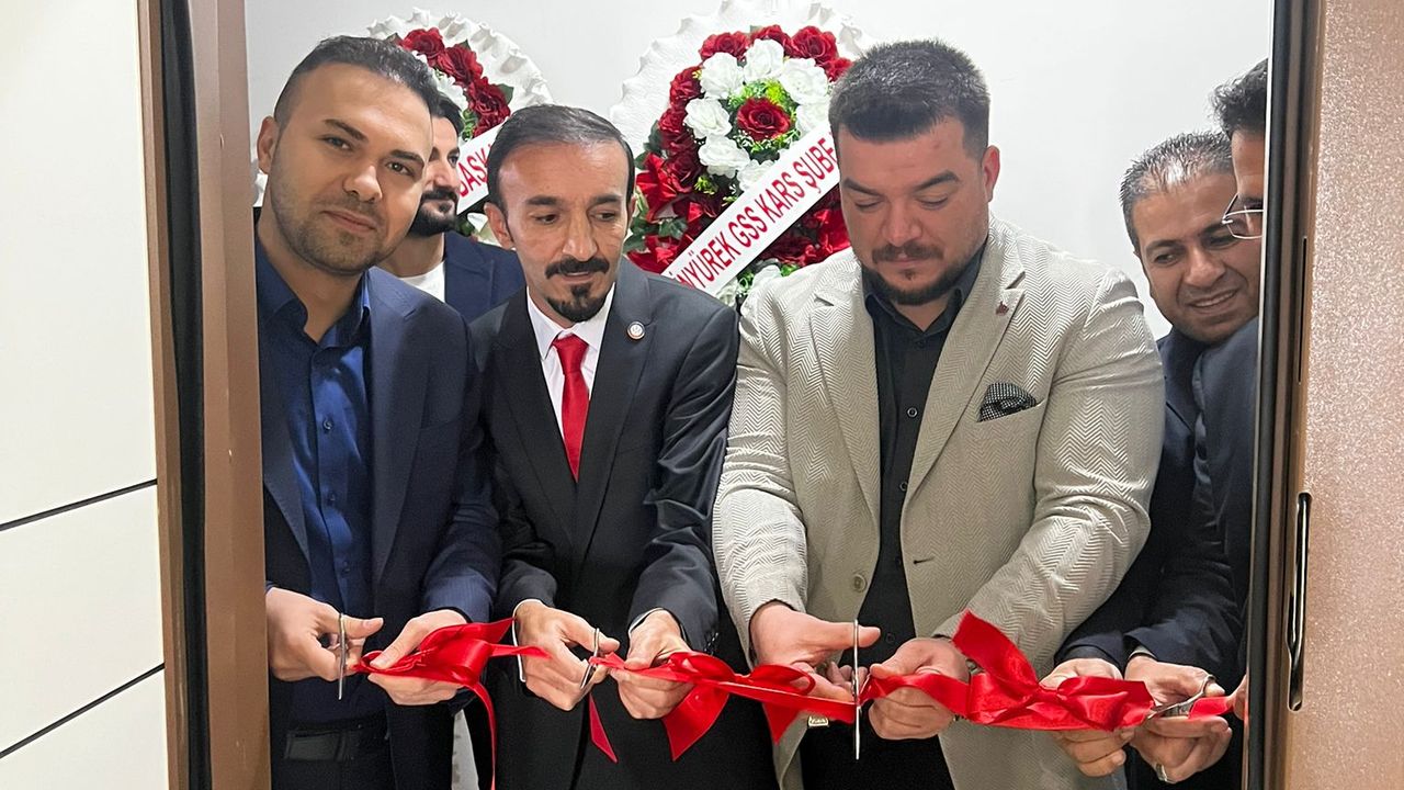 Genç Sağlık-Sen Hakkari’de şube açtı