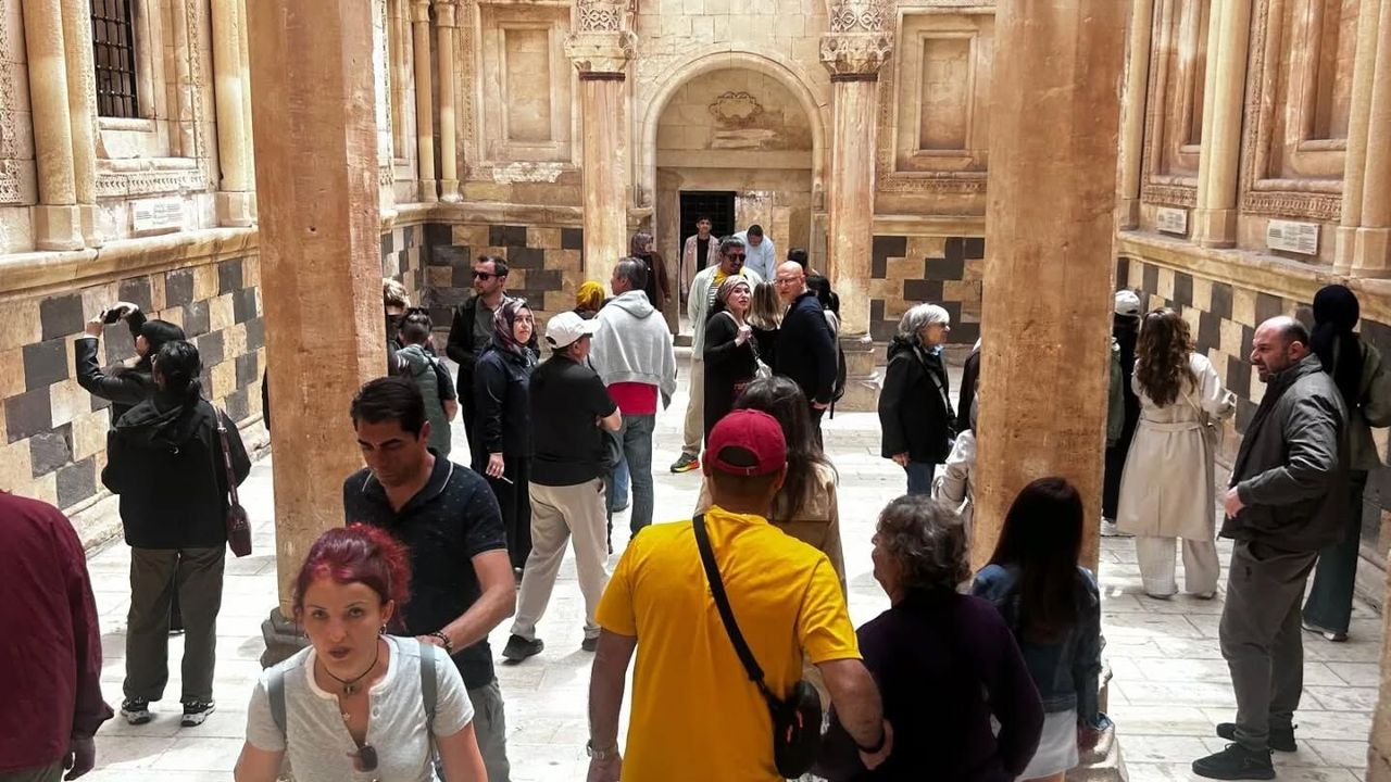 İshak Paşa Sarayı’na bayramda yoğun ilgi