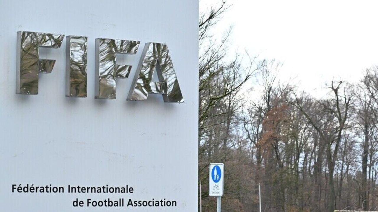 FIFA "siyasi" buldu, Haiti forma tasarımını değişt