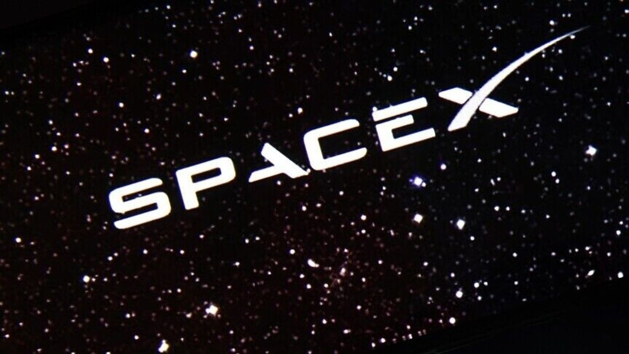 SpaceX tarihin en büyük halka arzını gerçekleştirdi