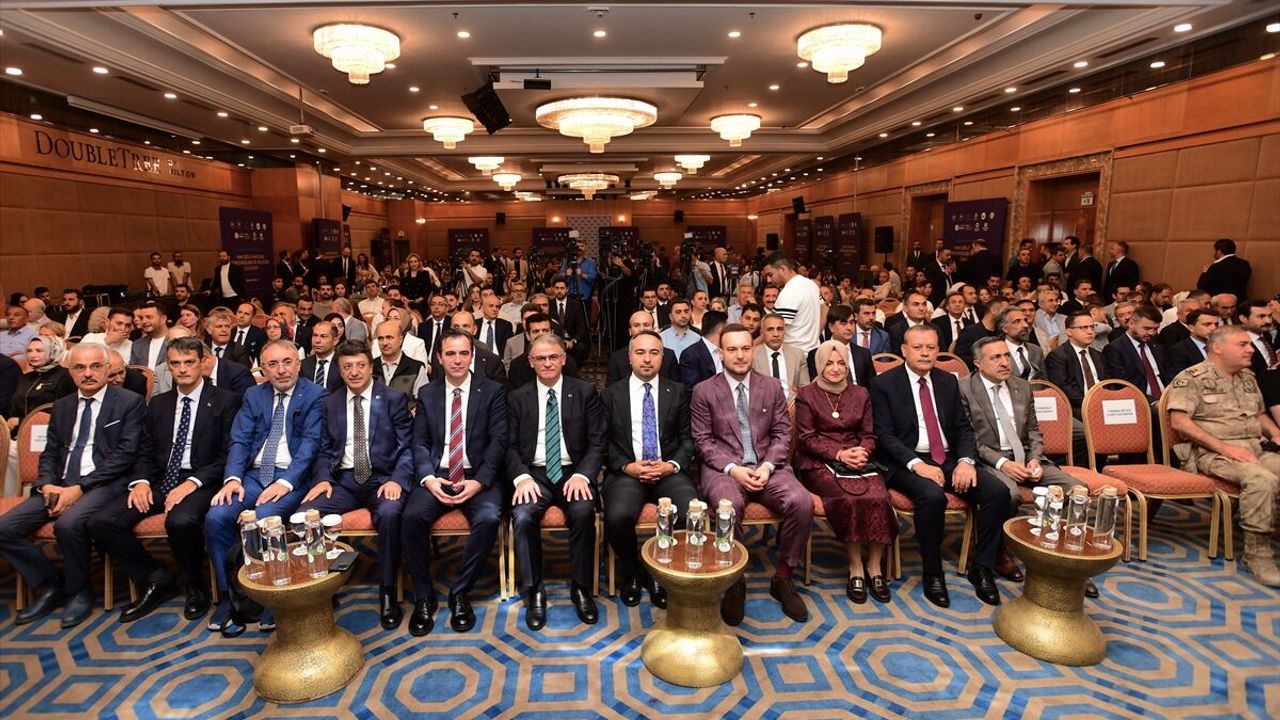 Van'da 'Van Gölü Havzası Sürdürülebilir Gelecek Çalıştayı' başladı