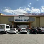 Hakkari’de hastane penceresinden düşen genç kız yaralandı