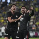 Beşiktaş, derbi galibiyetiyle taraftarına umut verdi