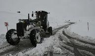 Hakkari’de kar engeli: Yollar kapandı, hayat zorlaştı