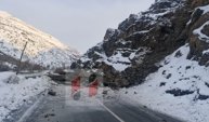 Hakkari–Çukurca yolunda heyelan; yol ulaşıma kapandı