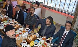 Hakkari Ak Parti'den Gazetecilere Kahvaltı