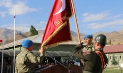 Dağ ve Komando Tugay Komutanlığı'nda Sancak Devir Teslim Töreni