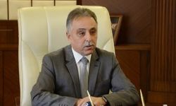 Vali Toprak, başarılı öğrenciyi makamında kabul etti
