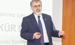 Hakkari'de 'Beyaz Çöl Antarktika Kıtası' konferansı