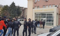 Hakkari'de banka hesaplarını boşaltan çeteye operasyon