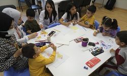 "Hastane sınıfı" öğretmenleri hasta çocuklara umut oluyor