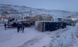 Ardahan-Kars kara yolu araç revirine döndü