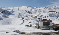 Kayak merkezlerinde en fazla kar Hakkari'de ölçüldü