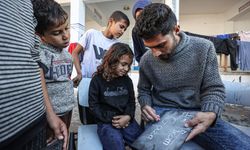 Gazze'li çocukların okuma - yazma aşkı
