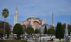 Ayasofya'nın müzeye çevrildiği iddiası yalanlandı