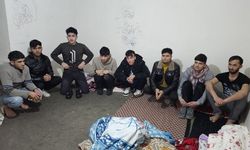 Hakkari'de 9  göçmen  ve 2 organizatör yakalandı