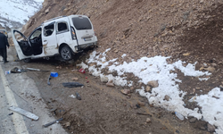 Hakkari'de kaza: 2 kişi yaralandı