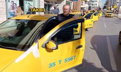 İzmir'de taksiciler 'Kabin istiyoruz' talebiyle yürüyüş yaptı