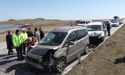 Bitlis'te 5 araç zincirleme kazaya karıştı