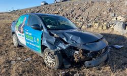 AK Parti belediye başkan adayı trafik kazası geçirdi