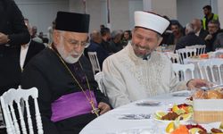 Farklı dinlerin temsilcileri iftar sofrasında buluştu