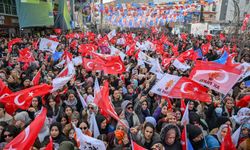 AK Parti'nin Hakkari'de düzenlediği miting başladı