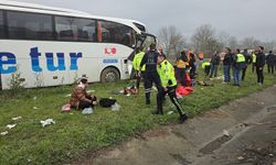 Otobüs kazasında 17 kişi yaralandı