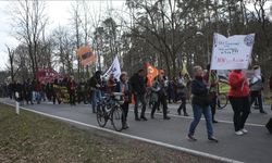 Almanya'da Tesla'ya genişleme protestosu