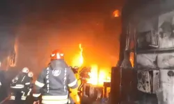 Kocaeli'de madeni yağ fabrikasında yangın
