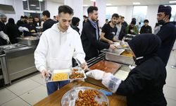 Her gün 3 bin öğrenci ücretsiz iftar yapıyor