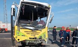 Mardin'de midibüs ile TIR'ın çarpıştığı kazada 18 kişi yaralandı