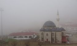Yüksekova'da sağanak yağışın ardından sis etkili oldu