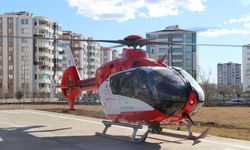 Boynuna ip dolanan çocuk ambulans helikopterle sevk edildi