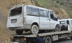 Hakkari'de feci kaza: 9 kişi yaralandı