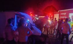Hakkari'de feci kaza: 1'i ağır 4 yaralı