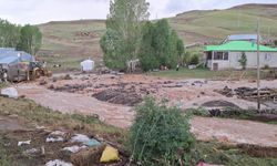 Erzurum'da meydana gelen selde 4 kişi yaralandı