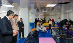 Hakkari Valisi Çelik’ten Ferdi Sporlar Merkezine ziyaret