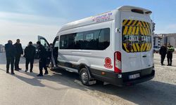 Elazığ'da servis minibüsünün çarptığı öğrenci yaşamını yitirdi