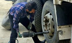 Hakkari’de küçük yaşta edindiği mesleğini 39 yıldır sürdürüyor