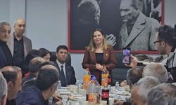 Hakkari'de CHP teşkilatı iftarda buluştu!